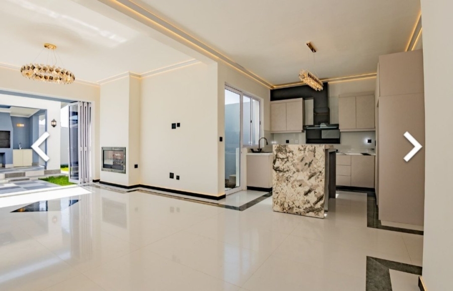4 Bedroom Property for Sale in Sandown Western Cape